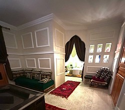 Entrée suite royale