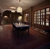 Table a manger extérieure