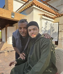 Le vendeur M. Mekkawi et son fils Amoun, un grand merci à Amoun qui a fait l’intermédiaire avec gentillesse et disponibilité