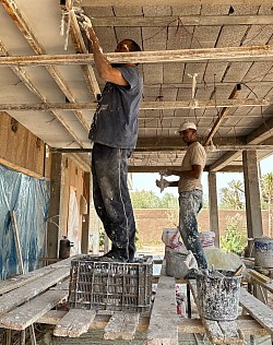 Abdelwahab et Abdou maîtres plâtriers spécialisés dans les finitions traditionnelles