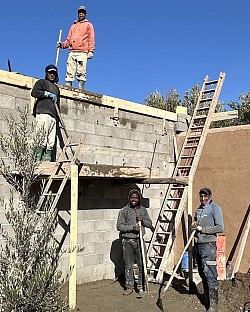 L’équipe de maçons berbères de Ghasat