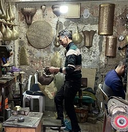 Les artisans de Marrakech, créateurs et fabricants des lampes métalliques