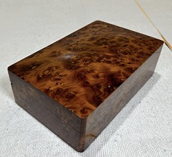 Grande boîte en racine de tuya CHF 102.00