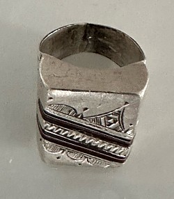 Bague ancienne homme unique 89.00