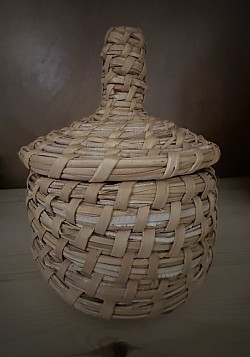 Petite boite de rangement avec couvercle 9.00