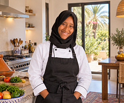 Mariam, jeune cuisinière berbère, qui a veillé aux repas de toute l’équipe durant les travaux.