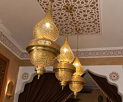 Lampes de la salle à manger du Palais Gambra, fabriquation artisanale Marocaine
